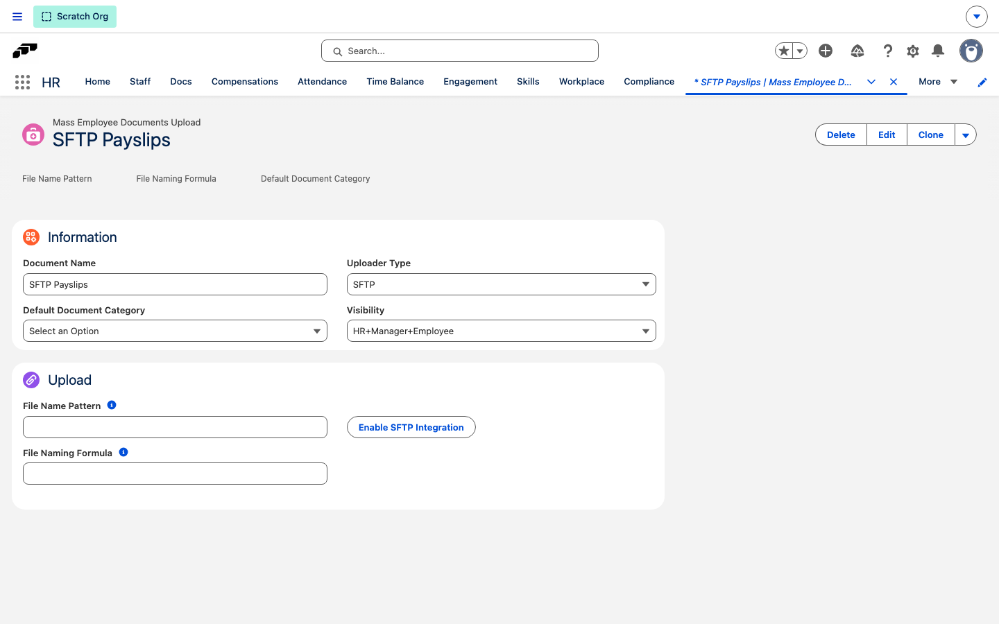 Ein Sammel-Upload von Mitarbeiterdokumenten mit SFTP als ausgewähltem Upload-Typ